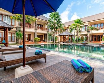 Vidi Boutique Hotel - South Kuta - Pool