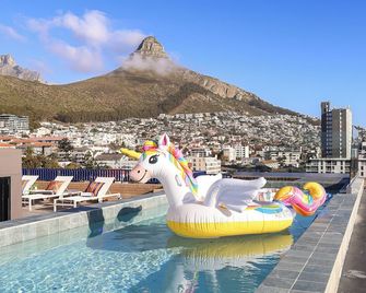 Three43 On B - Fluent Serviced Apartments - Cape Town