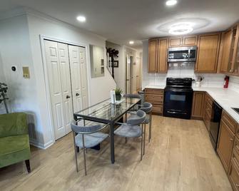 Nats Park & Audi Field Home with Free Parking - واشنطن د.ك. - مطبخ