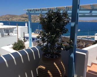 Katerina Apartments & Studios - Naousa - Balcony