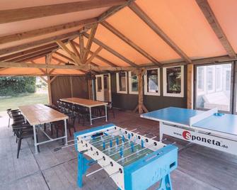 Houses and group room, close to nature reserve - Bantega