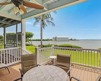 Villa 5054 On Duck Key Boat Slip Available - Duck Key - Balcony