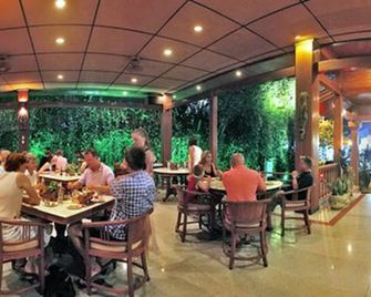 Green Garden Hotel - Kuta - Restaurant
