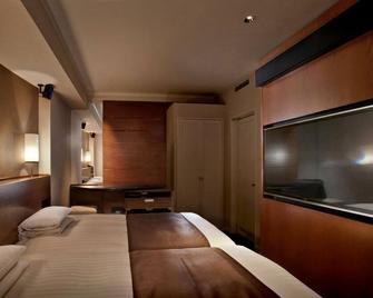 هاكارتا إكسل هوتل طوكيو - فوكوكا - غرفة نوم