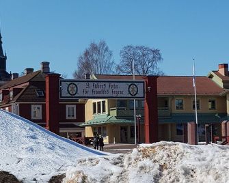 Hotel Bishops Arms Mora - Mora - Gebäude
