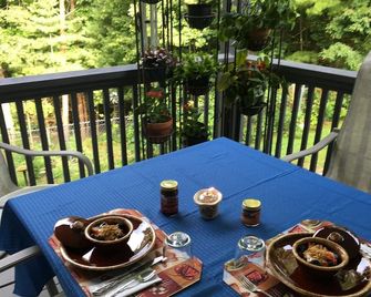 Morganton Point Bed & Breakfast Nestled just minutes from downtown Blue Ridge. - Morganton - Balcony