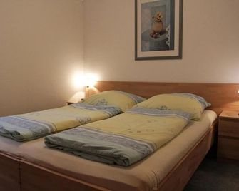 Ruhige geräumige Wohnung - Pforzheim - Sypialnia