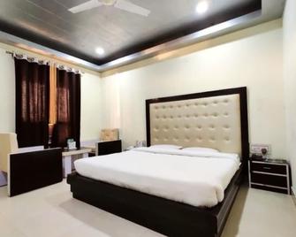 The Corbett View Resort - Rāmnagar - Bedroom