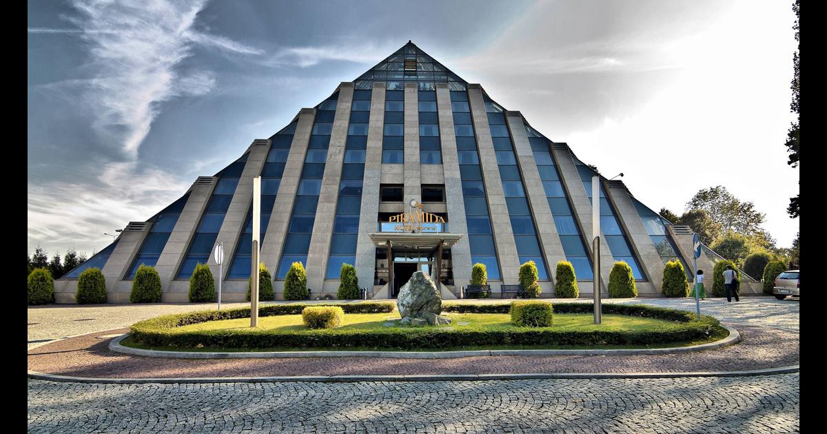 hotel piramida tychy
