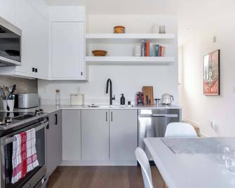 Modern Retreat in Seattle's Columbia City - Seattle - Cocina