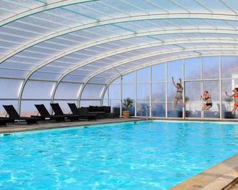 4 person holiday home in Allinge - Allinge - Basen