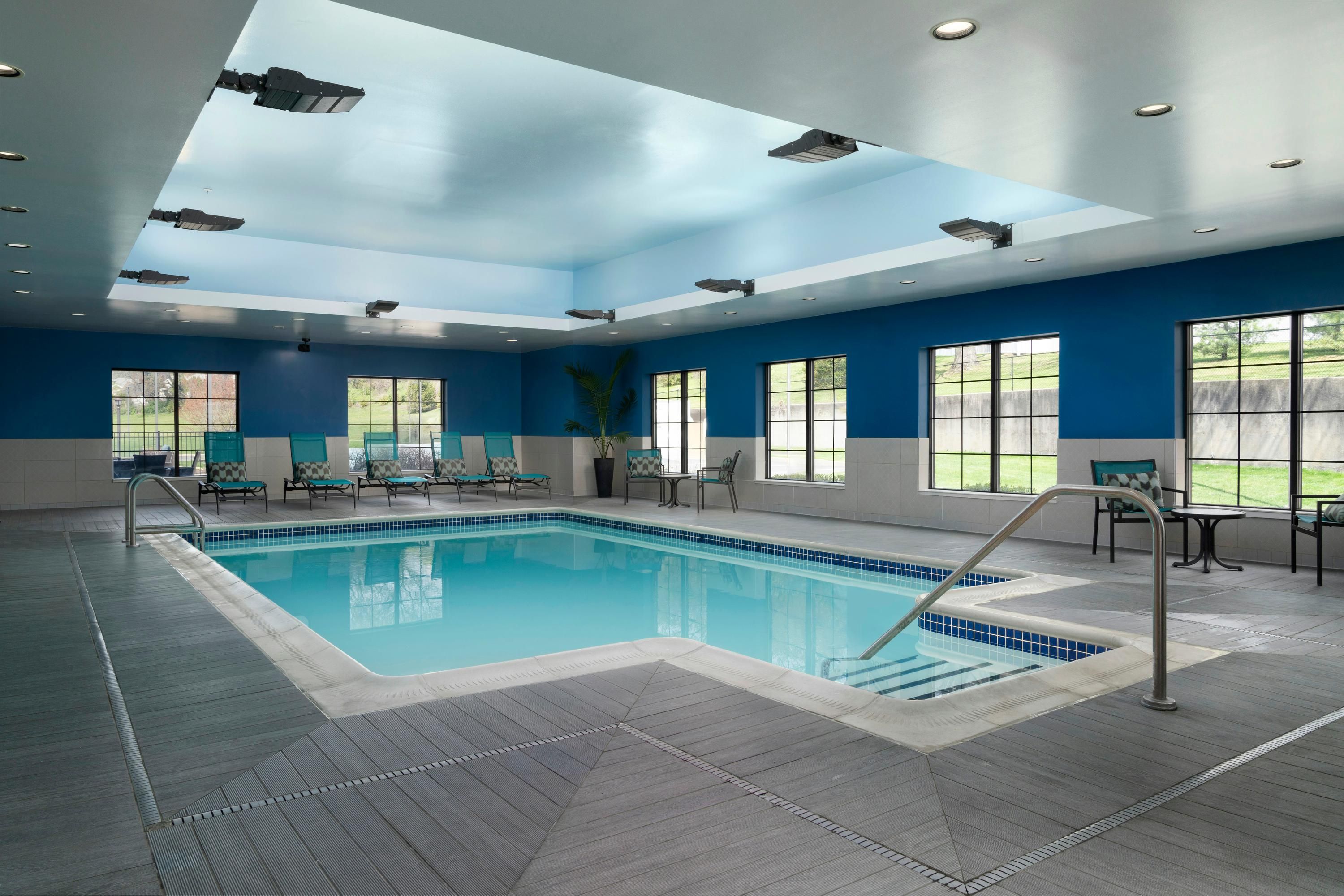 Hampton Inn & Suites Yonkers - Westchester - Yonkers - Pool