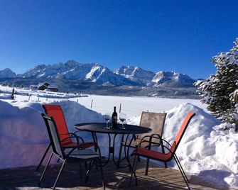 Sawtooth Mountains-Stanley, Idaho! Beautiful Sawtooth Views! - Stanley - Balcony