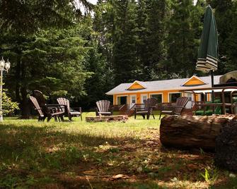 Motel 149 - מון טרמבלאן - פטיו