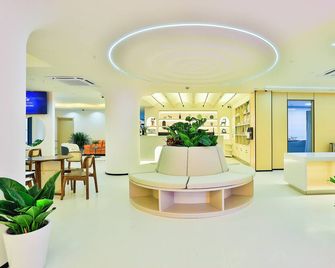 Shanghai Chuxin Qicheng Hotel Shanghai International Tourism Resort - Shanghai - Lobby