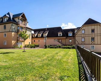 The Deauville Farm for six people - Deauville - Building