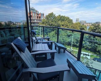 Harbourview Executive Condo by Emr Vacation Rentals - Victoria - Balcón