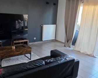 Comfortable apartment 5min from Geneva - Veigy-Foncenex - Salon
