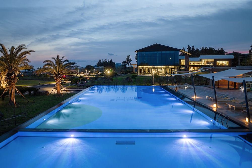 Yakmaeul - סאוגוויפו - בריכה