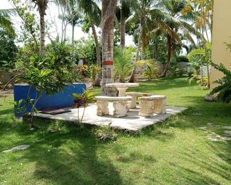 A Nice Spanish Ranch 5 Minutes From Sanate River And 45 Minutes From Punta Cana - Higüey - Patio