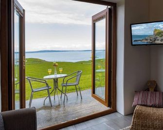 Stable Cottage - Kinbane Self Catering Cottages - Ballycastle - Balkon
