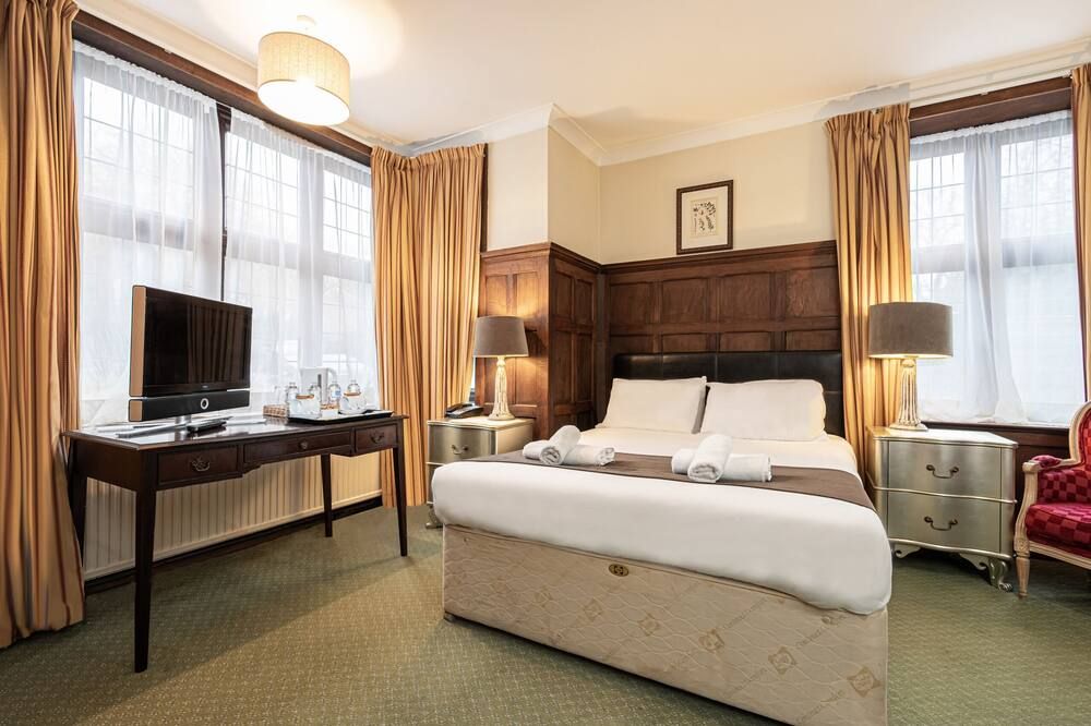 Barrington Lodge thumbnail 3