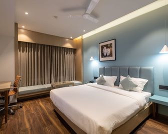Hotel Regal Grand - Bhopal - Bedroom