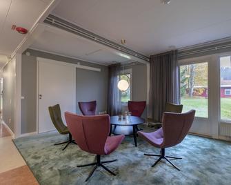 Ädelfors Hotell och Konferens - Holsbybrunn - Sala de estar
