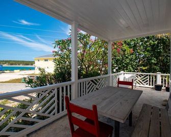 The Little White House Home - Governor’s Harbour - Балкон