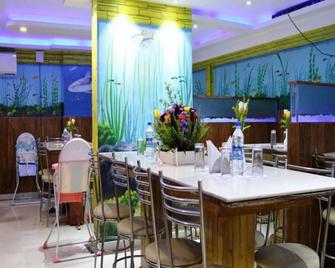 Hotel Sky Palace - Kannur - Restaurante