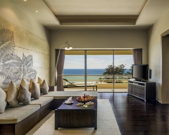 Pullman Phuket Arcadia Karon Beach Resort - Karon - Makuuhuone