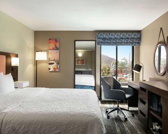 Hampton Inn Sedona - Sedona - Schlafzimmer