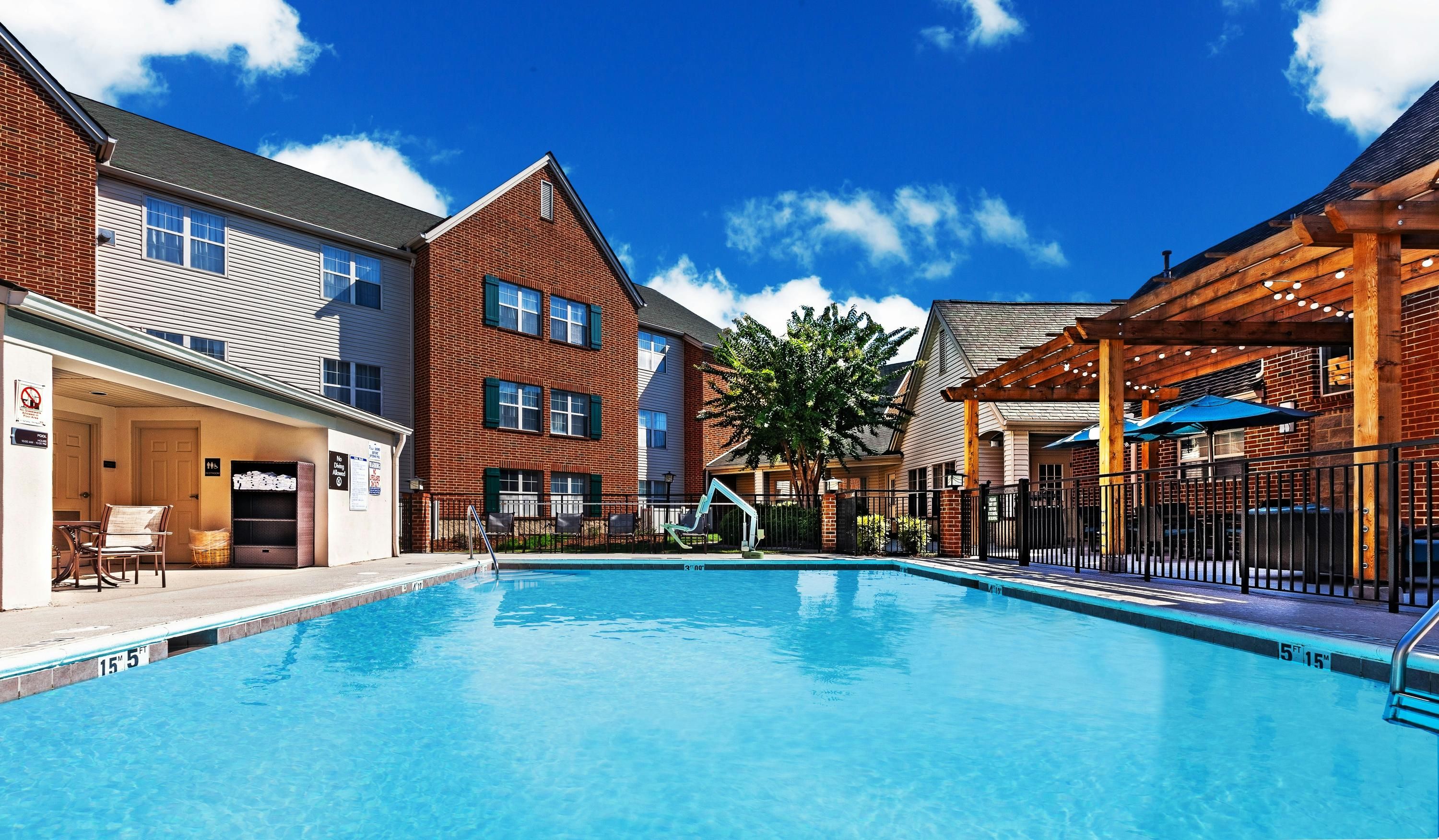 Homewood Suites by Hilton Greensboro - Greensboro - Pool
