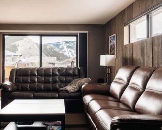 Choice Condo - Walk to Gondola - Sleeps 7! - Avon - Pokój dzienny