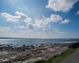 Spectacular ocean views & minutes to Cliffs- Clahane Shore Lodge - Liscannor