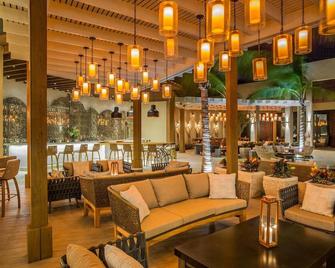 Long Bay Beach Stay | Resort w/ Private Beach Access | Multiple Pools - Grace Bay - Restaurant