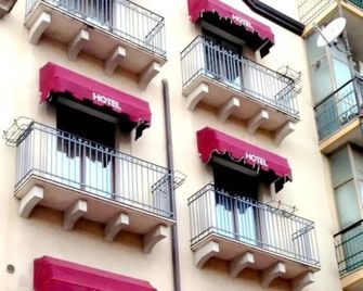 Hotel Conte Ruggero - Piazza Armerina - Byggnad
