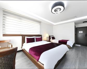 The Seri Resort - Seogwipo - Habitación