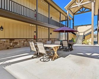 OM A11 Old Mills Resort at Historic Gruene - New Braunfels