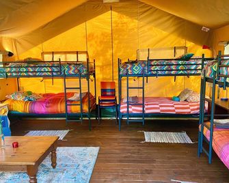 Eco-Camping De Helleborus, Yurt, Bell & Safari tent, Pipo, Caravans, Dorms and Units - Groningen