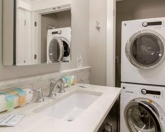 West End Luxury - 30 Day Rental - Nashville - Lavandería