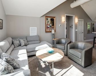 La Conner, Tillinghast Residence E #401 - La Conner - Living room