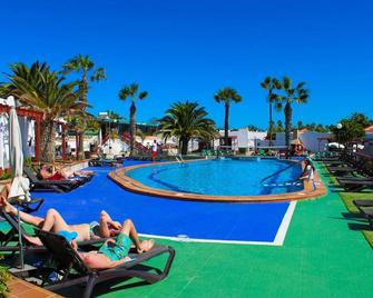 Castillo Beach Club Apartments - Caleta de Fuste - Piscina