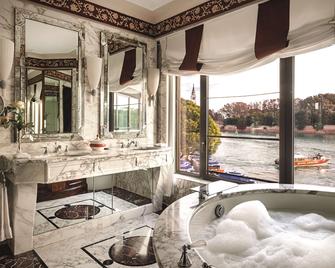 Hotel Cipriani, A Belmond Hotel, Venice - Venice - Bedroom