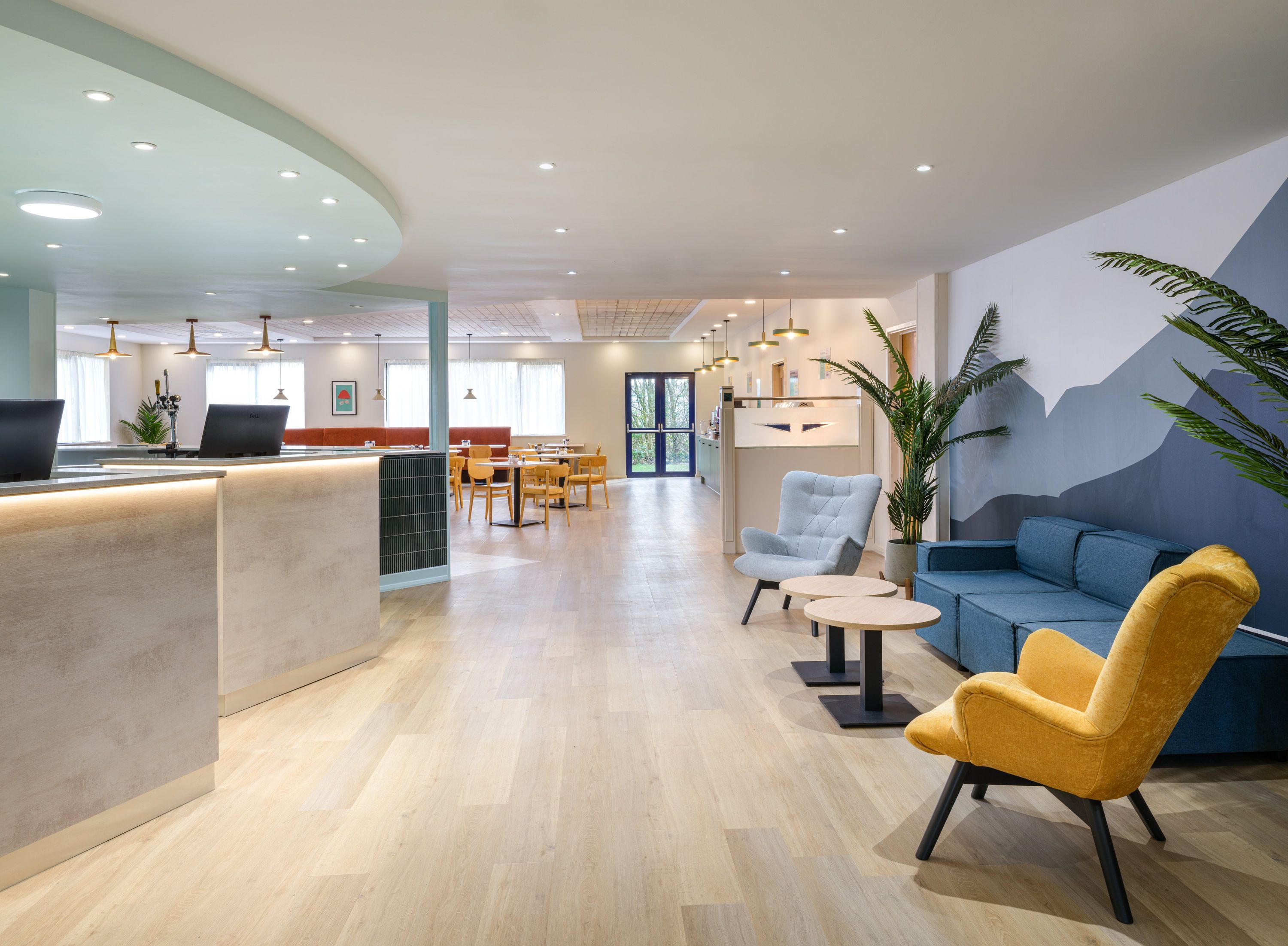Garner Hotel Chesterfield North by IHG - Chesterfield - Front desk