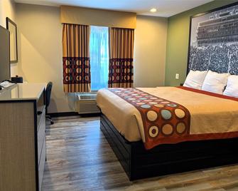 Super 8 by Wyndham Frankfort IN - Frankfort - Bedroom