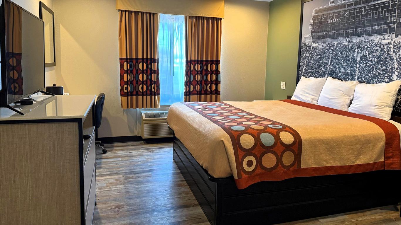 Super 8 by Wyndham Frankfort IN