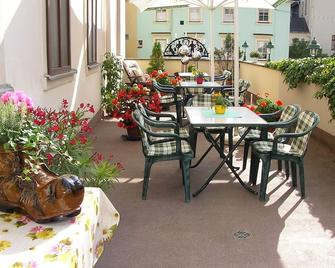 Hotel Goldene Sonne - Annaberg-Buchholz - Patio