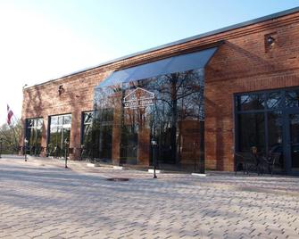 Gludas Grava - Cesis - Edificio