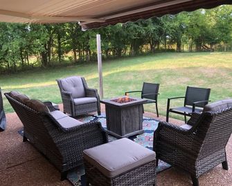 Hendersonville, Tn, The Peaceful Retreat,ping Pong & Pool Tables - Hendersonville - Patio